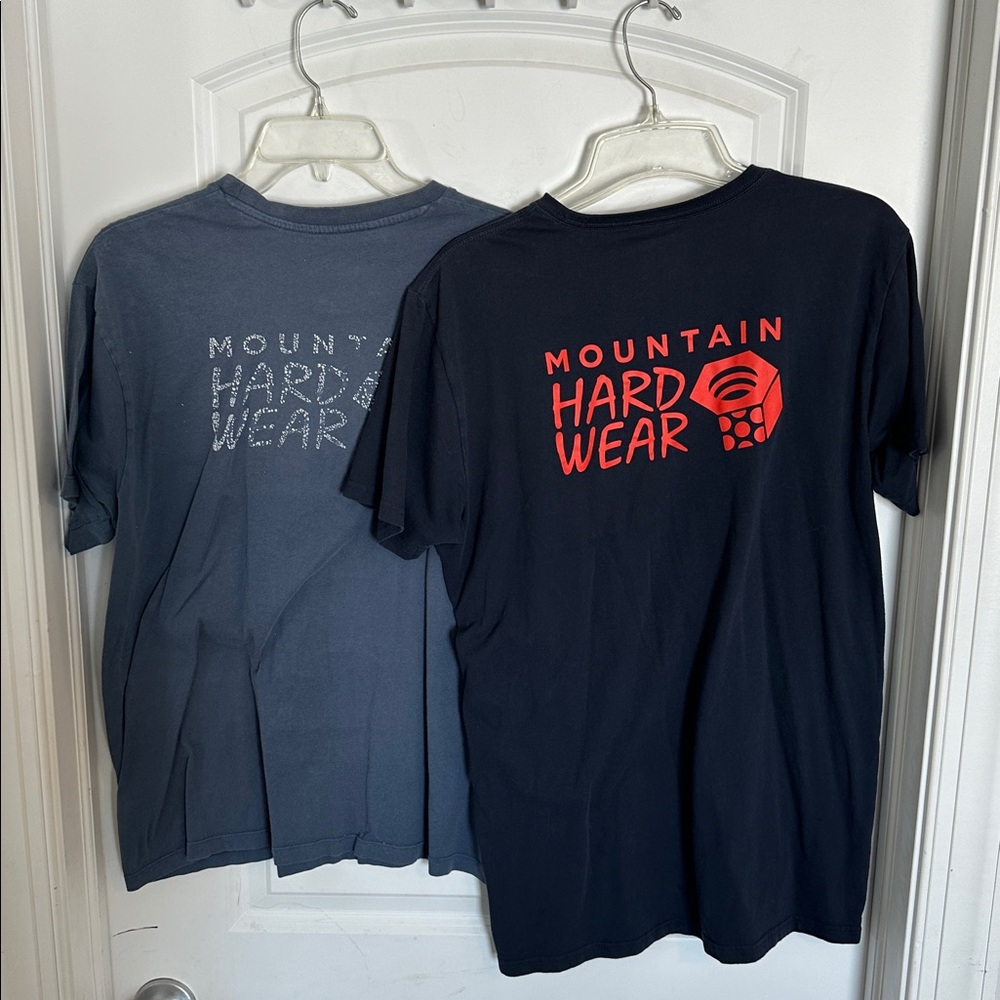 Mountain Hardwear t-shirt vintage logo bundle lot (2)